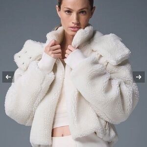 ALO || Foxy Sherpa Jacket